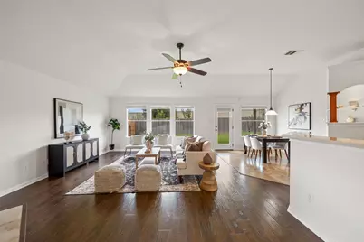 912 Abbeyglen Castle Drive, Pflugerville, TX 78660 - Photo 5