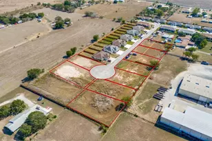 341 Navarro Wy, Seguin, TX 78155 - Photo 5