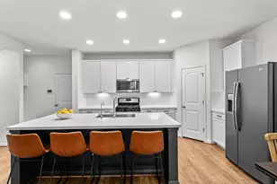 221 Diamond Point Dr, Dripping Springs, TX 78620 - Photo 3