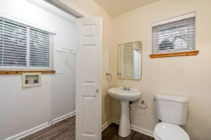 900 Olive St, Austin, TX 78702 - Photo 19