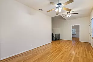 900 Olive St, Austin, TX 78702 - Photo 7