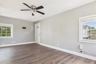 404 W 51st St, Austin, TX 78751 - Photo 3