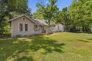 807 Cecelia St, Taylor, TX 76574 - Photo 3