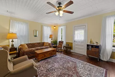 807 Cecelia Street, Taylor, TX 76574 - Photo 5