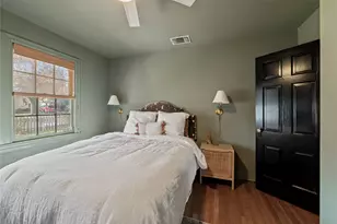 1016 E 43rd St, Austin, TX 78751 - Photo 23