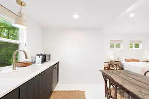 1016 E 43rd St, Austin, TX 78751 - Photo 33