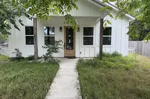 203 Vernon St, Thrall, TX 76578 - Photo 1