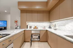313 W 17th St, Austin, TX 78701 - Photo 13