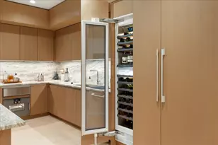 313 W 17th St, Austin, TX 78701 - Photo 11