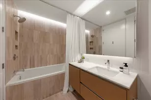 313 W 17th St, Austin, TX 78701 - Photo 17