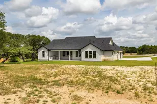 811 Co Rd 200, Burnet, TX 78611 - Photo 37