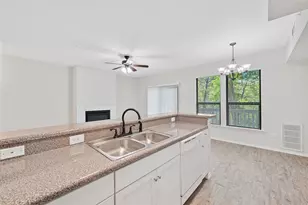 3839 Dry Creek Dr, Austin, TX 78731 - Photo 9