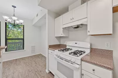 3839 Dry Creek Drive #109, Austin, TX 78731 - Photo 11