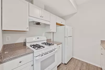 3839 Dry Creek Drive #109, Austin, TX 78731 - Photo 11