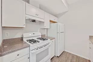 3839 Dry Creek Dr, Austin, TX 78731 - Photo 11