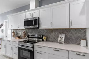 130 Coyote Rdg Dr, Cedar Creek, TX 78612 - Photo 13