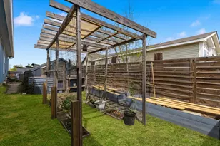 130 Coyote Rdg Dr, Cedar Creek, TX 78612 - Photo 37