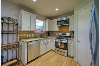 7208 Bennett Avenue, Austin, TX 78752 - Photo 11