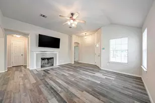 207 Kerley Dr, Hutto, TX 78634 - Photo 7