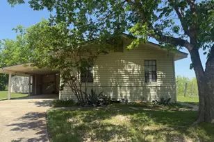 212 Bluebonnet Rd, Lockhart, TX 78644 - Photo 1