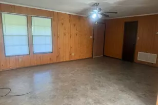 212 Bluebonnet Rd, Lockhart, TX 78644 - Photo 3