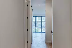 800 Embassy Dr, Austin, TX 78702 - Photo 3