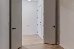 800 Embassy Dr, Austin, TX 78702 - Photo 5