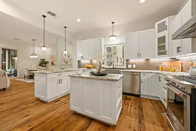 3907 Bailey Lane, Austin, TX 78756 - Photo 13