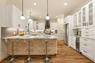 3907 Bailey Lane, Austin, TX 78756 - Photo 11
