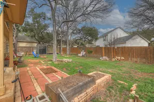 2210 Meadow View Dr, San Marcos, TX 78666 - Photo 25
