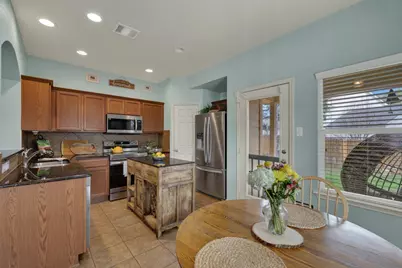 2210 Meadow View Drive, San Marcos, TX 78666 - Photo 11