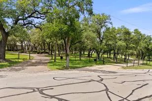 2841 Oak Haven Cir, Georgetown, TX 78628 - Photo 35