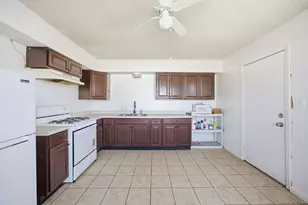 202 Forest St, Georgetown, TX 78626 - Photo 9