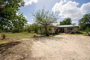 180 Reyna Ln, Buda, TX 78610 - Photo 7