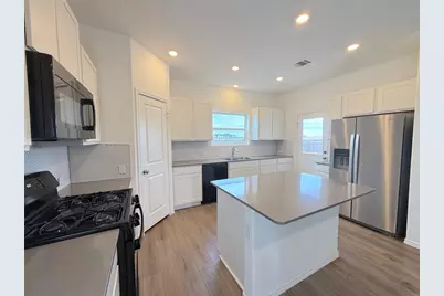 224 Canley Loop, Hutto, TX 78634 - Photo 3