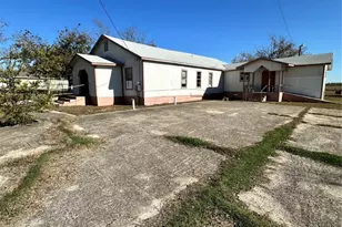 125 2nd Ave, Taylor, TX 76574 - Photo 3