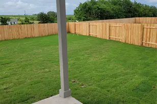 131 Wild Wind Cv, Jarrell, TX 76537 - Photo 11