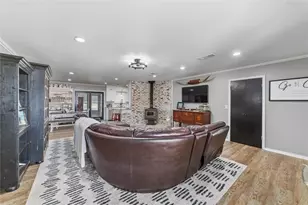 1811 Saylor St, Goldthwaite, TX 76844 - Photo 17