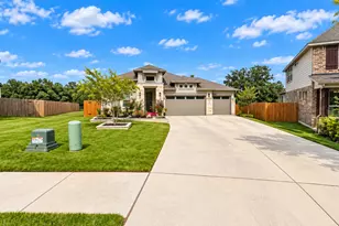 1129 Cole Ests Dr, Georgetown, TX 78628 - Photo 3