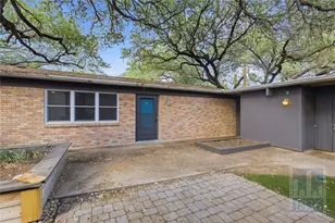 2416 S 5th St, Austin, TX 78704 - Photo 21
