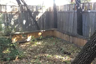 2416 S 5th St, Austin, TX 78704 - Photo 27