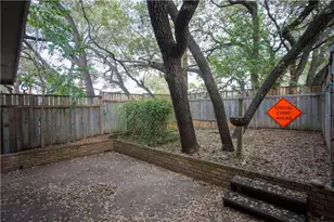 2416 S 5th St, Austin, TX 78704 - Photo 31