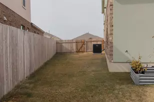 1404 E Aquilla Dr, Leander, TX 78641 - Photo 35