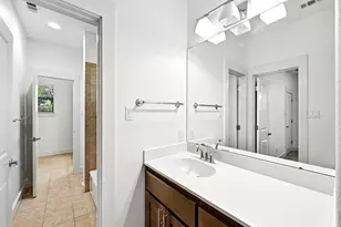 610 Fletcher St, Austin, TX 78704 - Photo 19