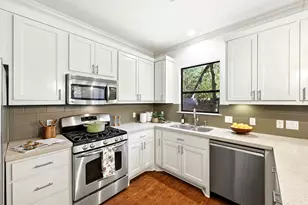 610 Fletcher St, Austin, TX 78704 - Photo 13