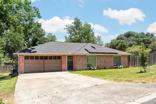 102 Chaparral St, San Marcos, TX 78666 - Photo 1