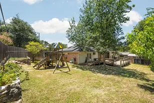 102 Chaparral St, San Marcos, TX 78666 - Photo 25