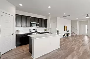 10206 Norshire Ln, Austin, TX 78754 - Photo 9