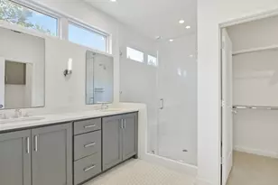 2506 Sutherland St, Austin, TX 78746 - Photo 9