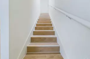 711 W 32nd St, Austin, TX 78705 - Photo 5